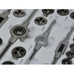 Kpl.narzynek i gwintowników 110el.(3)