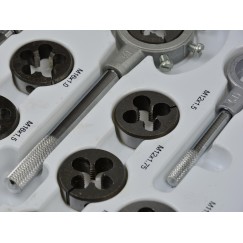 Kpl.narzynek i gwintowników 110el.(3)