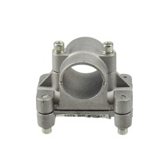 Krzyżak do mocowania rączki kosy 28mm (100)