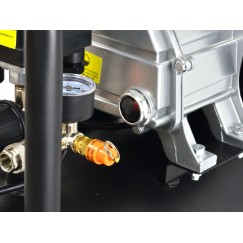 Kompresor olejowy 50L (1)