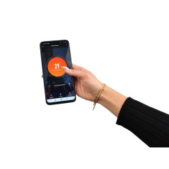 Grzejnik - promiennik na podczerwień z pilotem i WiFi 700W (1)